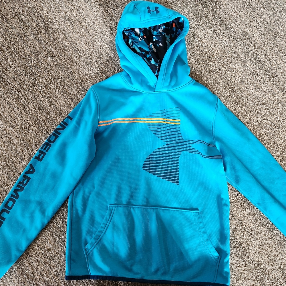 Under Armour sweatshirt